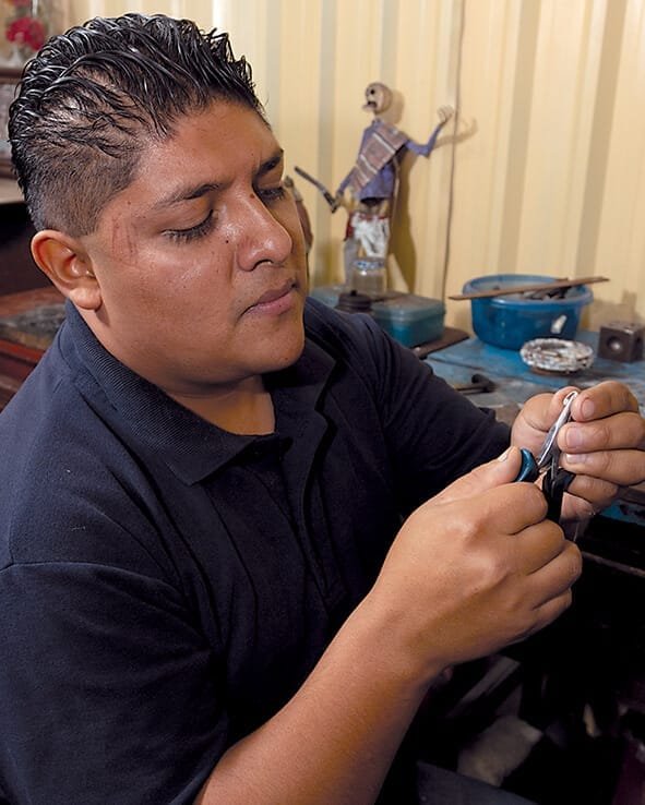 Oliver Andrés Ramírez Montaño